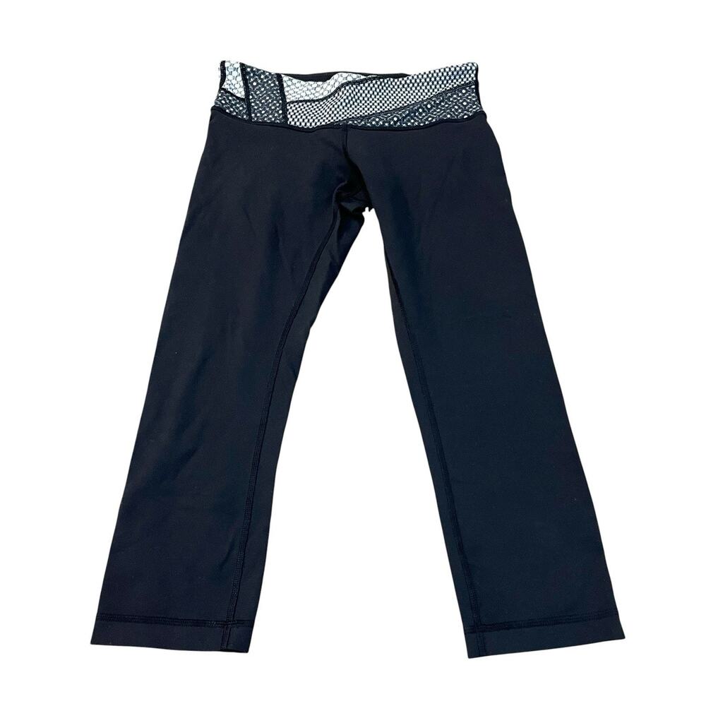 Lululemon Wunder Under Crop III Size 6 Luon Dottie Black White Capri Skinny Fit